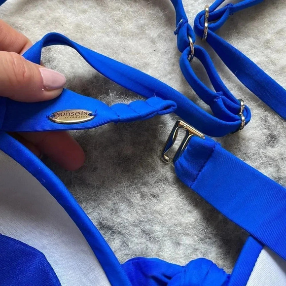 Sunsets Bikini Top - Picture 9 of 14